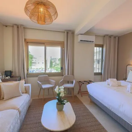 Hotel Lou 3*